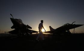 BOMBARDEAMENTOS AÉREOS MILITARES CAUSAM 48 MORTOS NA SÍRIA – OBSERVATÓRIO