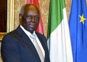 JOSÉ EDUARDO DOS SANTOS EM ESPANHA PARA NOVA VISITA PRIVADA