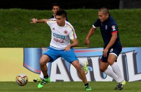 COLOMBIANO GUILLERMO CELIS ASSINA PELO BENFICA