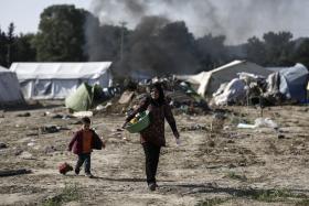MIGRAÇÕES: POLÍCIA MACEDÓNIA DESMANTELA REDE DE TRAFICANTES E PRENDE 19 SUSPEITOS
