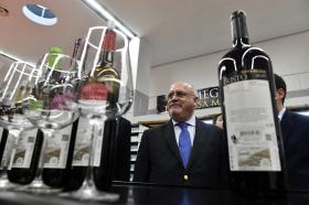 MINISTRO DA AGRICULTURA DE PORTUGAL COM VISITA PREVISTA A ANGOLA