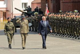 POLÓNIA CONFIA NA NATO PARA FAZER FRENTE À AMEAÇA RUSSA