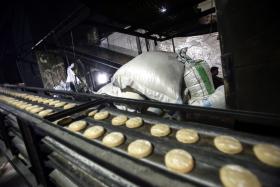 GOVERNO MOÇAMBICANO SUSPENDE AUMENTO DO PREÇO DO PÃO