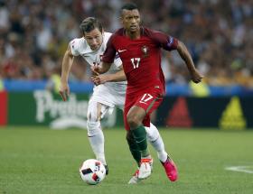 VALÊNCIA ANUNCIA CONTRATAÇÃO DE NANI PARA AS PRÓXIMAS TRÊS ÉPOCAS