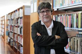 LUÍS SEPÚLVEDA RECEBEU NA GUARDA PRÉMIO EDUARDO LOURENÇO 2016 COM EMOÇÃO