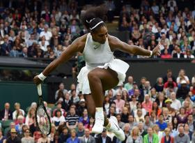 SERENA WILLIAMS PROSSEGUE DEFESA DO TÍTULO EM WIMBEDON COM DIFÍCIL VITÓRIA SOBRE MCHALE