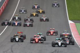HAMILTON VENCE GP DA ÁUSTRIA E APROXIMA-SE DA LIDERANÇA DO MUNDIAL DE F1