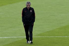 EURO2016: FERNANDO SANTOS CONFIRMA PEPE EM DÚVIDA E RECORRE À ‘SABEDORIA’ FAMILIAR