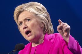 LÍDER REPUBLICANO NO SENADO DOS EUA PEDE REVELAÇÃO DE CONVERSA DE CLINTON COM FBI