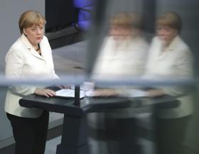 MERKEL GARANTE RECURSOS PARA INTEGRAR REFUGIADOS, MAS DIZ QUE DEVEM RESPEITAR LEIS