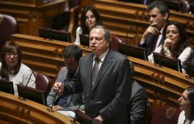 ESTADO DA NAÇÃO: CARLOS CÉSAR (PS) ACUSA PSD DE ESTAR NO “PONTO ZERO” DO ORGULHO NACIONAL