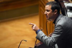 SANÇÕES: PROCESSO EXISTE PORQUE MARIA LUÍS FOI MINISTRA E NÃO PORQUE JÁ NÃO É — PS