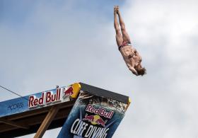 GARY HUNT VENCE ETAPA DOS AÇORES DO ‘RED BULL CLIFF DIVING’
