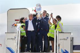 CRISTIANO RONALDO DÁ NOME A AEROPORTO DA MADEIRA
