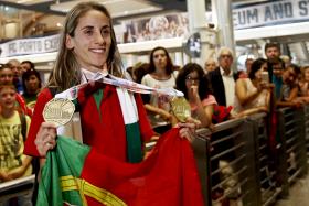 MEDALHA DE BRONZE GANHA NA MEIA-MARATONA “SOUBE A OURO” A JÉSSICA AUGUSTO