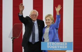 SANDERS ACUSA TRUMP DE DEMAGOGIA E APELA AO VOTO EM CLINTON NAS PRESIDENCIAIS NOS EUA