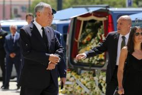 PRESIDENTE PORTUGUÊS CONDENA “ATENTADO BÁRBARO”