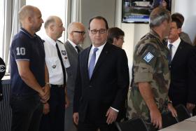 NICE/ATENTADO: HOLLANDE DIZ QUE CERCA DE 50 PESSOAS ESTÃO “ENTRE A VIDA E A MORTE”