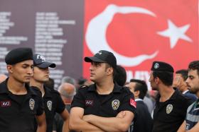 TURQUIA: ERDOGAN ANUNCIA TEREM SIDO DETIDOS 10.937 DEVIDO A LIGAÇÃO AO GOLPE DE ESTADO