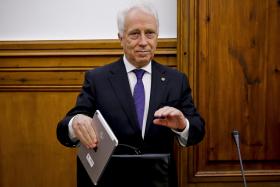 “SISTEMA BANCÁRIO PORTUGUÊS TEM UM PROBLEMA DE RENTABILIDADE” — CARLOS COSTA