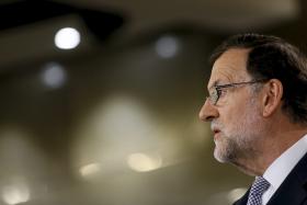 RAJOY DIZ QUE VAI TENTAR FORMAR GOVERNO EM ESPANHA, MAS INVESTIDURA SÓ COM VOTOS NECESSÁRIOS