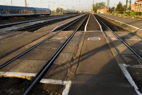 FOGO EM CANAVIAL DE FARO OBRIGA AO ENCERRAMENTO TEMPORÁRIO DA FERROVIA – CDOS