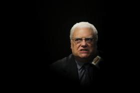FREITAS DO AMARAL DEFENDE QUE PM TEM DE DEMITIR SECRETÁRIOS DE ESTADO QUE VIAJARAM COM A GALP