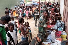 VACINAÇÃO CONTRA FEBRE-AMARELA EM ANGOLA ATINGE 81% DE COBERTURA EM DEZ DIAS