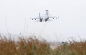 AVIAÇÃO RUSSA LANÇA RAIDES INTENSOS NO SUL DE ALEPO, NA SÍRIA