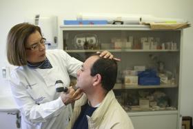 FALTA DE TEMPO E POUCA PARTICIPAÇÃO DIFICULTAM RELAÇÃO MÉDICO/DOENTES
