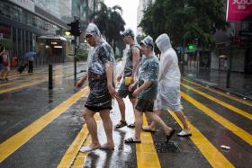 TUFÃO NIDA AFASTA-SE DE MACAU E HONG KONG DEPOIS DE TER PARADO METRÓPOLE ASIÁTICA