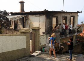 INCÊNDIOS: POPULAÇÃO DA MADEIRA REÚNE BENS DE PRIMEIRA NECESSIDADE PARA DESLOCADOS