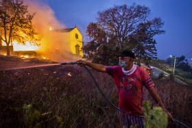 INCÊNDIOS: POPULAÇÕES DA CALHETA PODEM FICAR SEM ÁGUA POTÁVEL DENTRO DE 24 HORAS