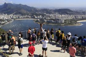 ECONOMISTAS PROJETAM RECUO DO PIB BRASILEIRO EM 3,20% ESTE ANO