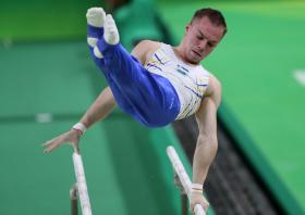 RIO2016: GINASTA OLEG VERNIAIEV SAGRA-SE CAMPEÃO DE PARALELAS