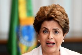 BRASIL: ROUSSEFF DIZ QUE VAI AO SENADO DEFENDER A DEMOCRACIA NAS VÉSPERAS DO JULGAMENTO