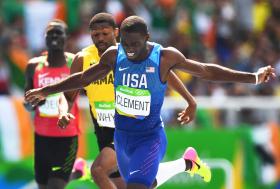 RIO2016: NORTE-AMERICANO KERRON CLEMENT SAGRA-SE CAMPEÃO DOS 400 METROS BARREIRAS