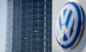 VOLKSWAGEN PARA PRODUÇÃO DO GOLF EM WOLFSBURGO DEVIDO A CONFLITO COM FORNECEDORES