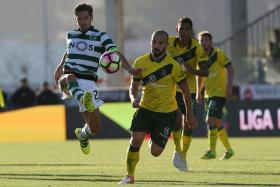 ADRIEN SILVA CONFIRMA PROPOSTA INTERESSANTE DO LEICESTER