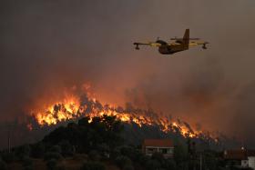 DOIS INCÊNDIOS EM VILA VERDE, BRAGA, MOBILIZAM MAIS DE 200 BOMBEIROS