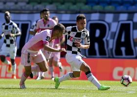 BOAVISTA E DESPORTIVO DE CHAVES EMPATAM 2-2 NO BESSA