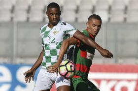 MARÍTIMO BATE MOREIRENSE E VENCE PELA PRIMEIRA VEZ NA LIGA