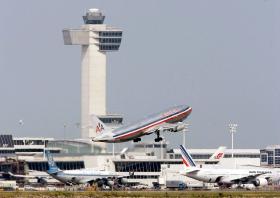 PÂNICO NO AEROPORTO JFK EM NOVA IORQUE APÓS FALSO ALARME DE DISPAROS
