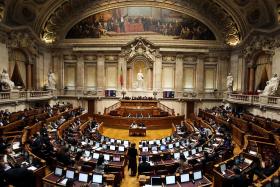 ESQUERDA PARLAMENTAR APROVA FIM DO REGIME DE REQUALIFICAÇÃO NA FUNÇÃO PÚBLICA