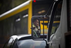 QUASE 20 MIL CONDUTTORES MULTADOS ESTE ANO POR USAREM TELEMÓVEL AO VOLANTE – GNR