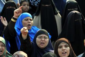 DEPUTADO EGÍPCIO DEFENDE QUE UNIVERSIDADES DEVERIAM FAZER TESTES DE VIRGINDADE