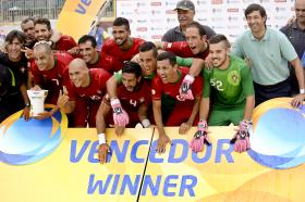 PORTUGAL BATE FRANÇA E ESTÁ A UM PONTO DA FASE FINAL DO MUNDIAL DE FUTEBOL DE PRAIA