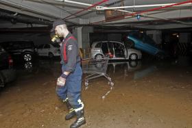 FORTES CHUVADAS NA GRÉCIA PROVOCAM PELO MENOS TRÊS MORTOS EM KALAMATA