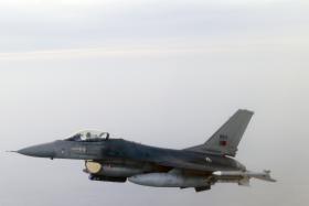 PRIMEIROS F-16 VENDIDOS À FORÇA ÁREA DA ROMÉNIA SÃO HOJE ENTREGUES EM MONTE REAL