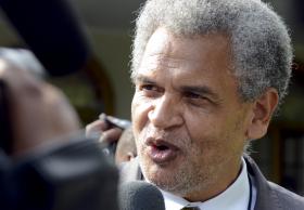 PRESIDENTE MOÇAMBICANO EXONERA MINISTRO DOS RECURSOS MINERAIS E ENERGIA